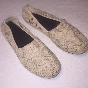 Open Minded crochet slip ons